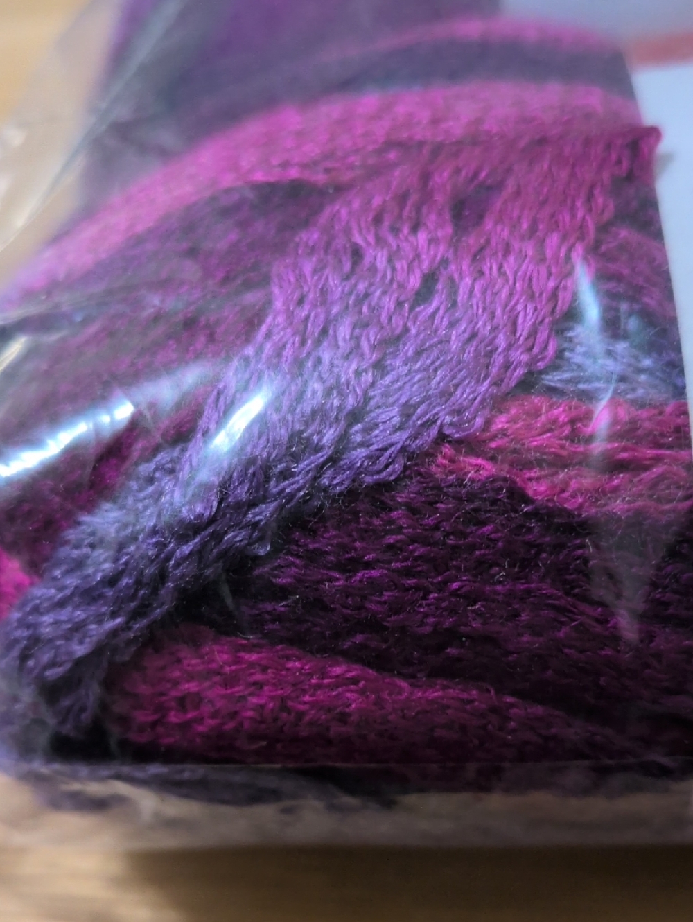 Set Of 3 Skiens Of Plum Preserves Starbella Yarn - Picture 3 of 4